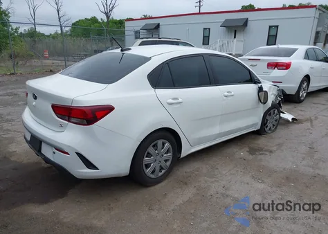 2021 Kia Rio S z USA, uszkodzony, nr VIN 3KPA24AD4ME369433